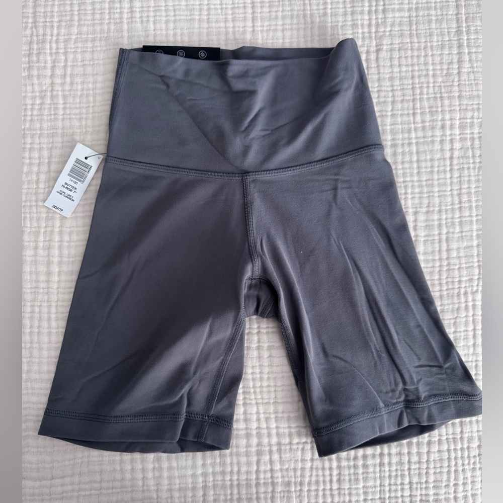 Aritzia TNA butter shorts size 2xs